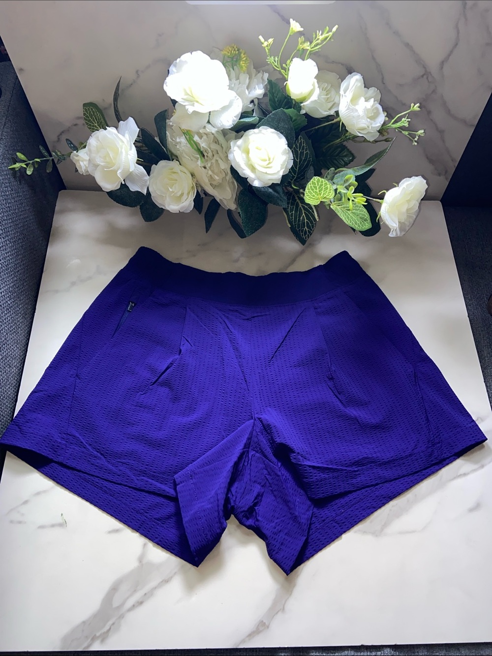 Athleta Textured Brooklyn Shorts Women's Purple Athletic Shorts size 2